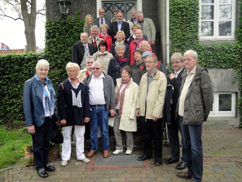 Klassenfoto vor Hardewykenburg 