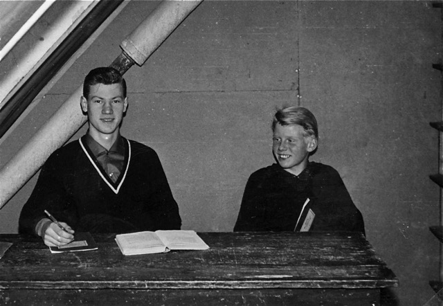 Karl und Konrad in der Schulbücherei